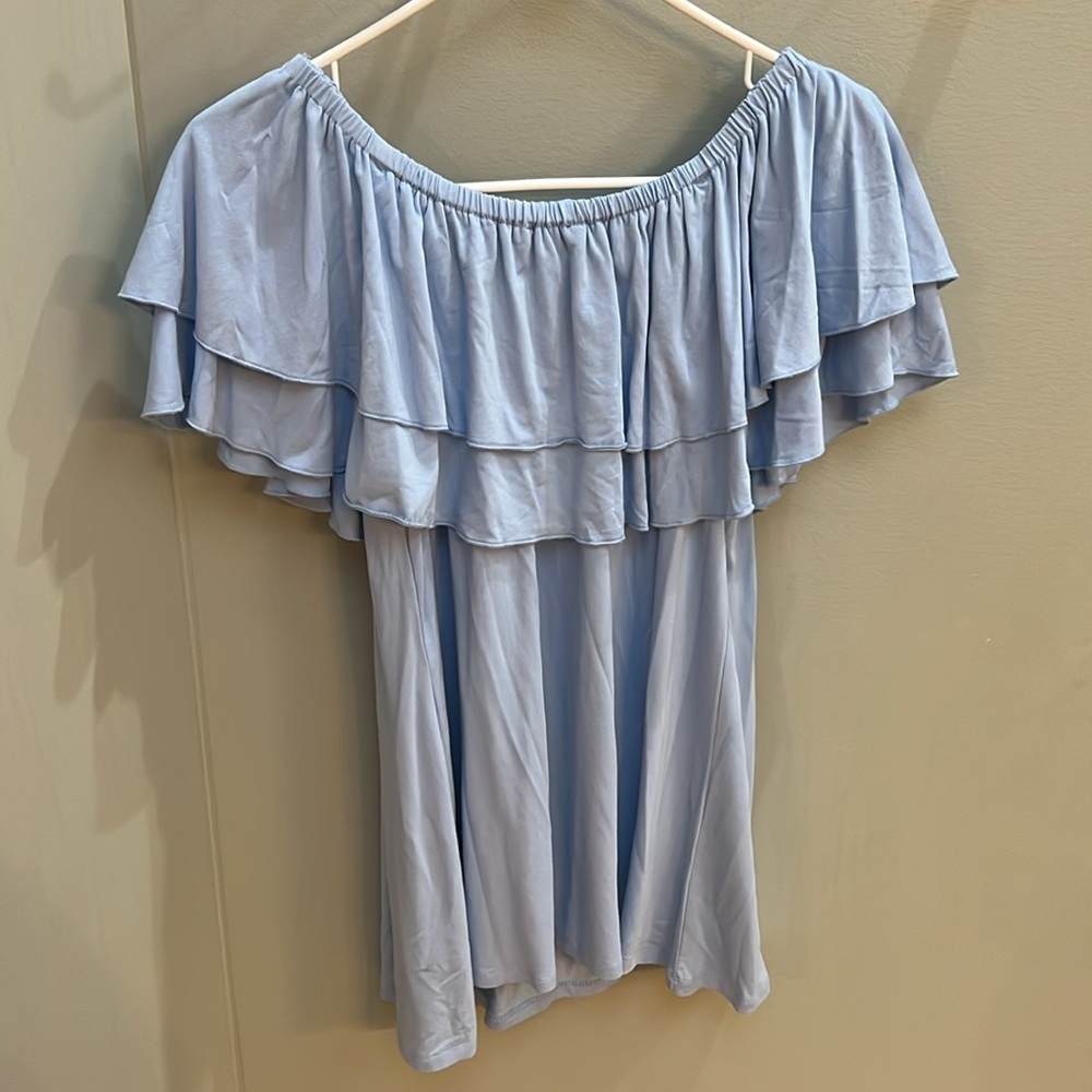 Women’s Dress - Picture 3 of 3